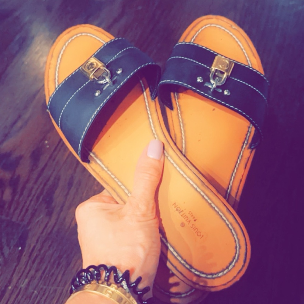 - Louis Vuitton Lock it Flats - Picture 5 of 9